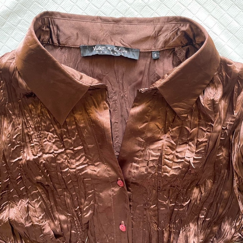 Y2K Satin Brown Crinkle Blouse with Flared Sleeves - Picture 4 of 4